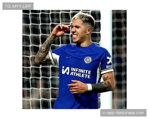 切尔西防线组织更稳固，失球减少，切尔西的战术